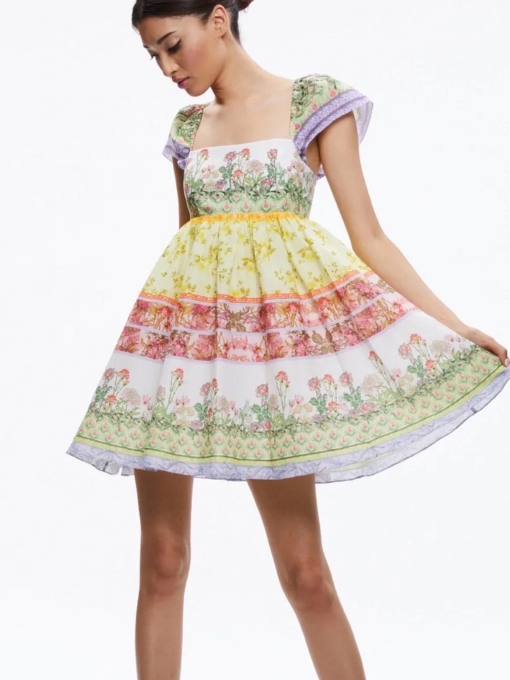Alice + Olivia- Tamia Puff Sleeve Babydoll Dress in Floral Set